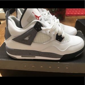 Air Jordan 4 Retro Cement Gray, Size 5Y